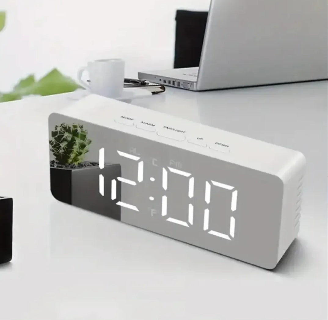 Reloj Despertador Digital Alarma Temperatura Fecha